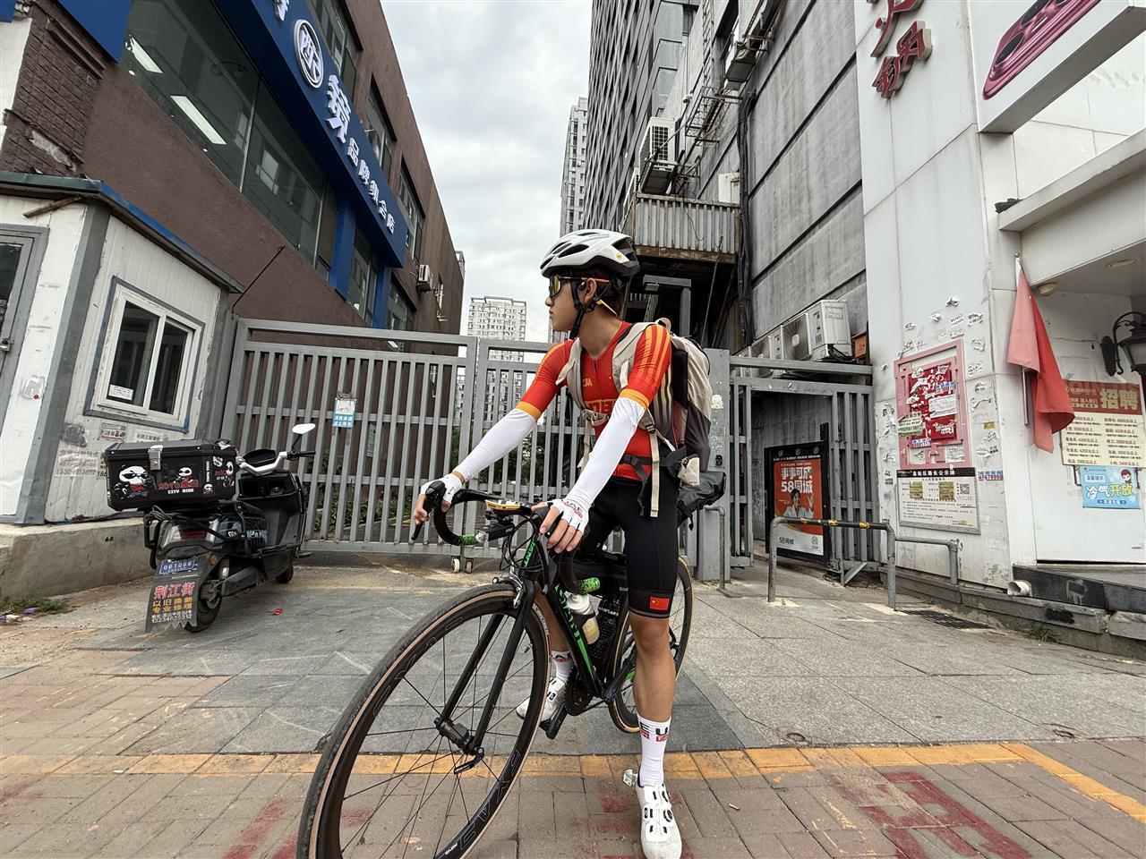 20天1850公里！沈阳18岁新生骑行半个中国到武汉上学