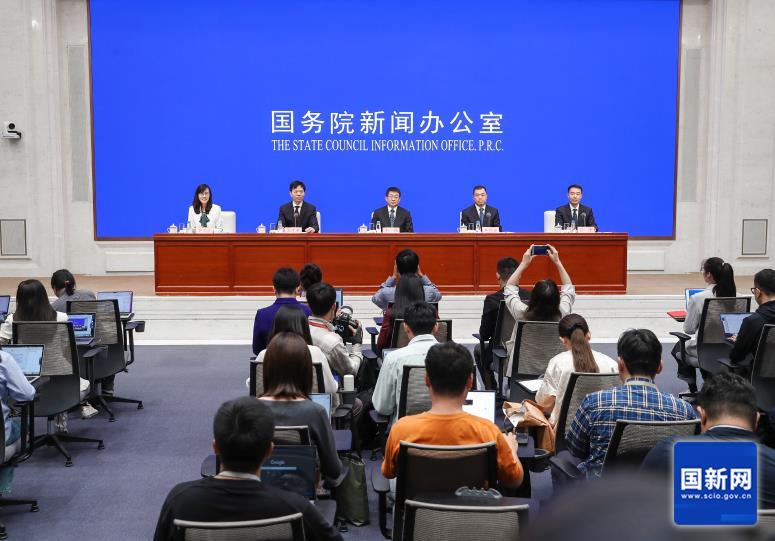 交通运输部：10月1日客流量可能会超3.4亿人次，再现历史高峰