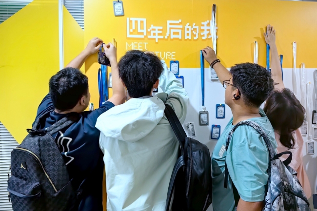 西安欧亚学院创办人、董事长胡建波教授：大学师生真的相信生涯规划吗？
