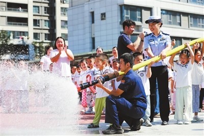 消防知识进校园