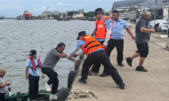 海南海岸警察防御台风“麦德姆” 3万余艘船舶全部回港