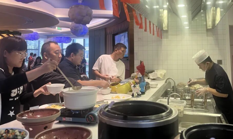 CWZJTbao9aH96WVg.png image.png