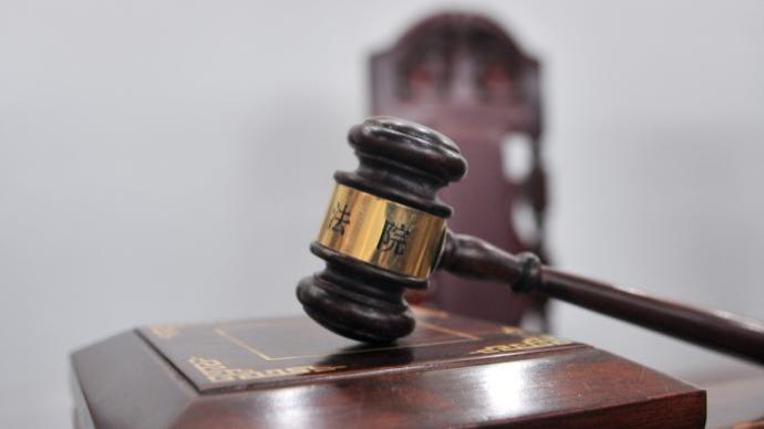 “孕妇泰国坠崖”离婚案一审宣判：准予离婚 被告赔偿50万