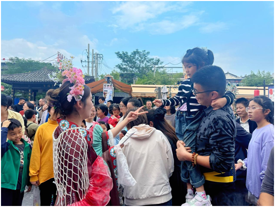 jQfGa6ZK2ElsWKSL.png image.png