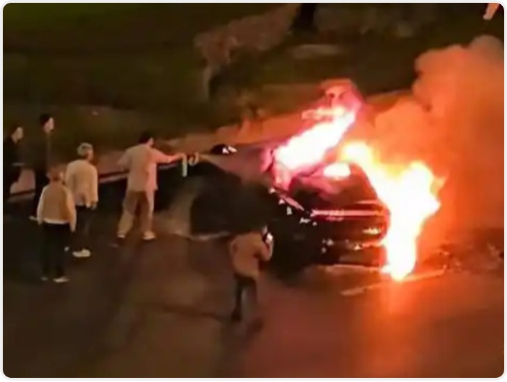 打不开的车门！小米汽车成都事故争议背后：门把手为何再成焦点
