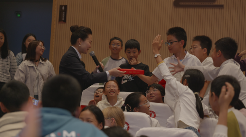 jITDgheEJBkaxIB2.png image.png