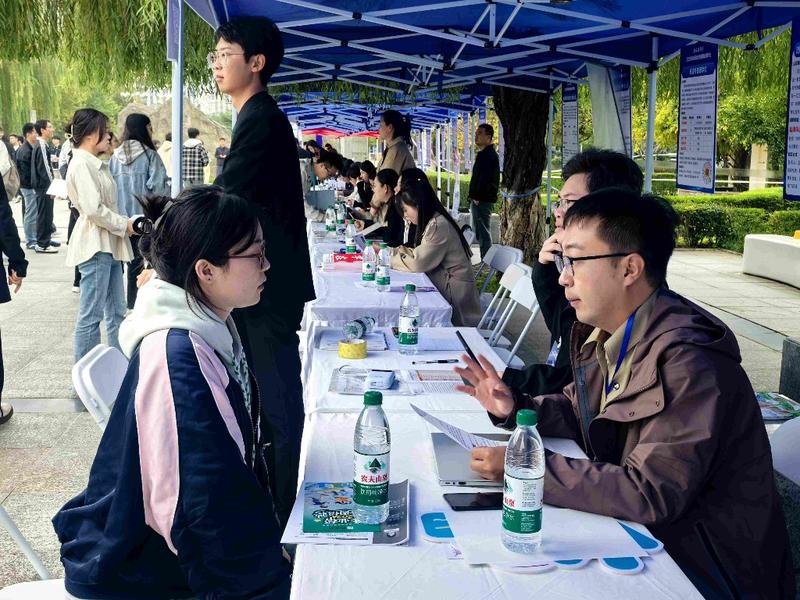 西安商洛110家优质企业联手揽才 2025年西商融合发展联合招聘会举办