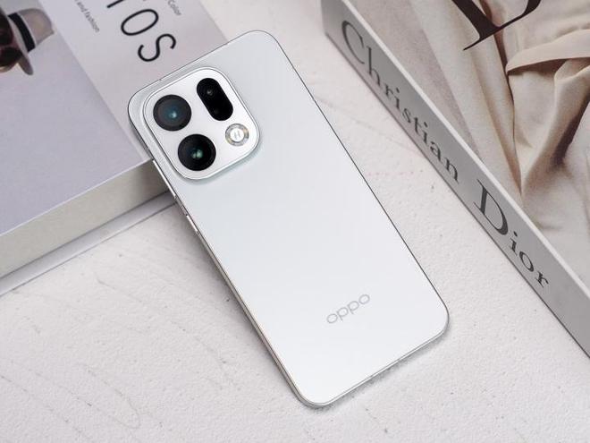 OPPO Find X9纤薄续航全都要