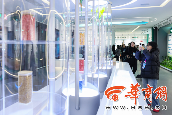 9tE6v8K3X5nVam9z.png wechat_2025-10-25_101820_852.png