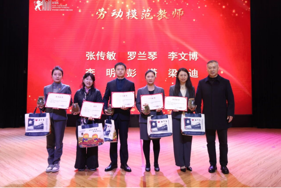 EXGCEErltVvebfHP.png image.png