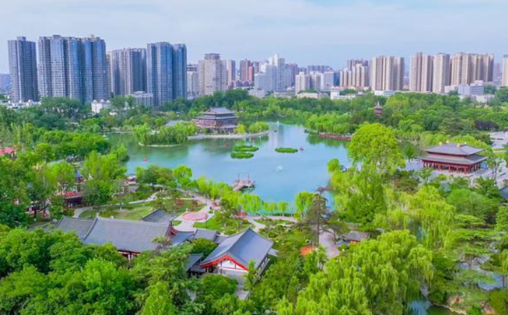 兴庆宫:寻迹唐诗古韵 邂逅“云想衣裳”的浪漫