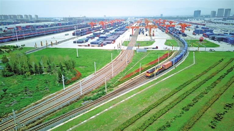 西安铁路局2025年货物发送量突破3亿吨