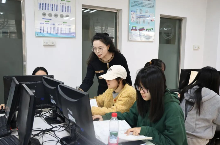 UA1AUNivPrlLF71r.png image.png