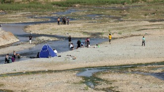 伊朗水危机恶化：德黑兰主要饮用水来源两周内或枯竭 最大湖已干涸