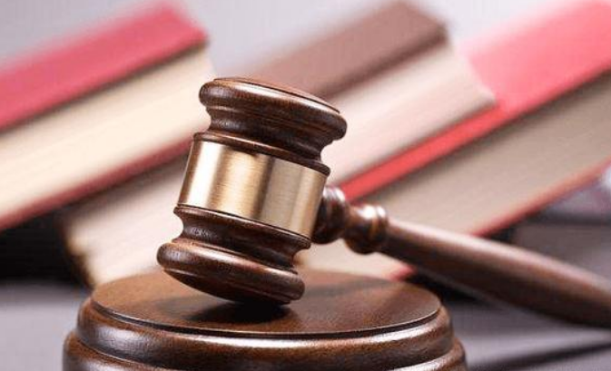 西安女护士被同居男友杀害案庭审细节：嫌疑人行凶后自杀却下不了手 