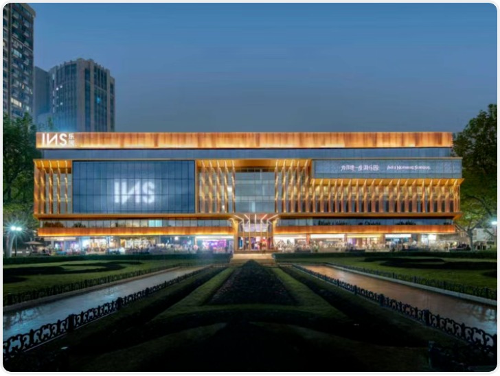 上海人可以在“夜店”领证了？一区宣布：夜间颁证还有福利