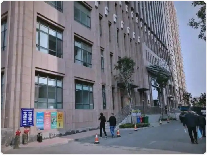 西派城天华小区交房两冬仍难供暖 200余业主盼望能过个暖冬