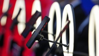 已婚女子直播虚构“单身寻爱”诱导打赏 犯诈骗罪被判刑