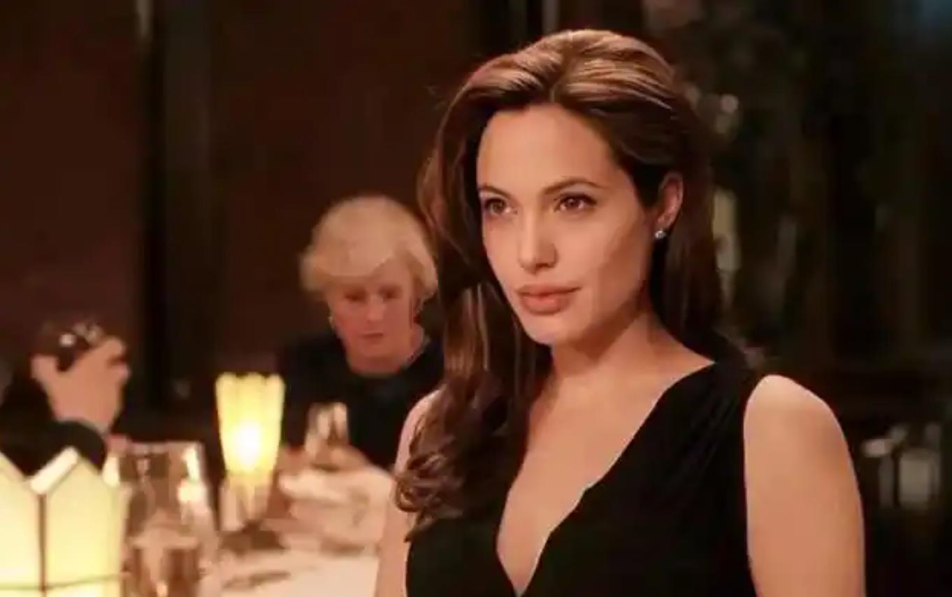 朱莉.png 朱莉.png