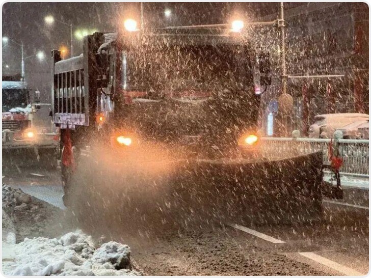 乌鲁木齐单日降雪创纪录 17个小时积雪超20厘米