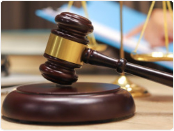 男子一年多持续盗窃交通指示牌 获刑一年两个月并退赔