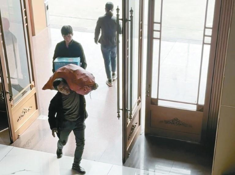 nf9bmQCOjYSV6n32.jpg 573df7e4-8c35-42a6-bd77-2f0ad79879a7.jpg