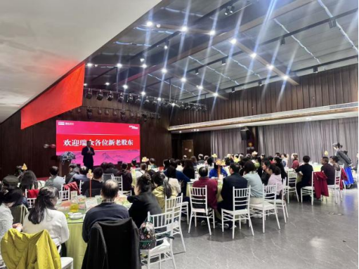 E4bpiXsrhKoIqyX0.png image.png