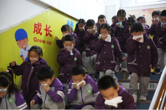 Kwp7HKcA8uxgQNlX.png image.png