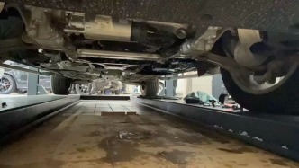 进口路虎行驶7000公里检出“缸体沙眼” 厂家仅同意换发动机气缸盖