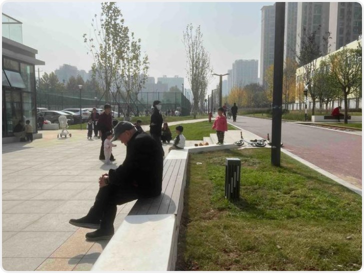 适老化大调研|华商报记者走访了12座城市公园 适老化方面这些做得还不错 但还有改进空间