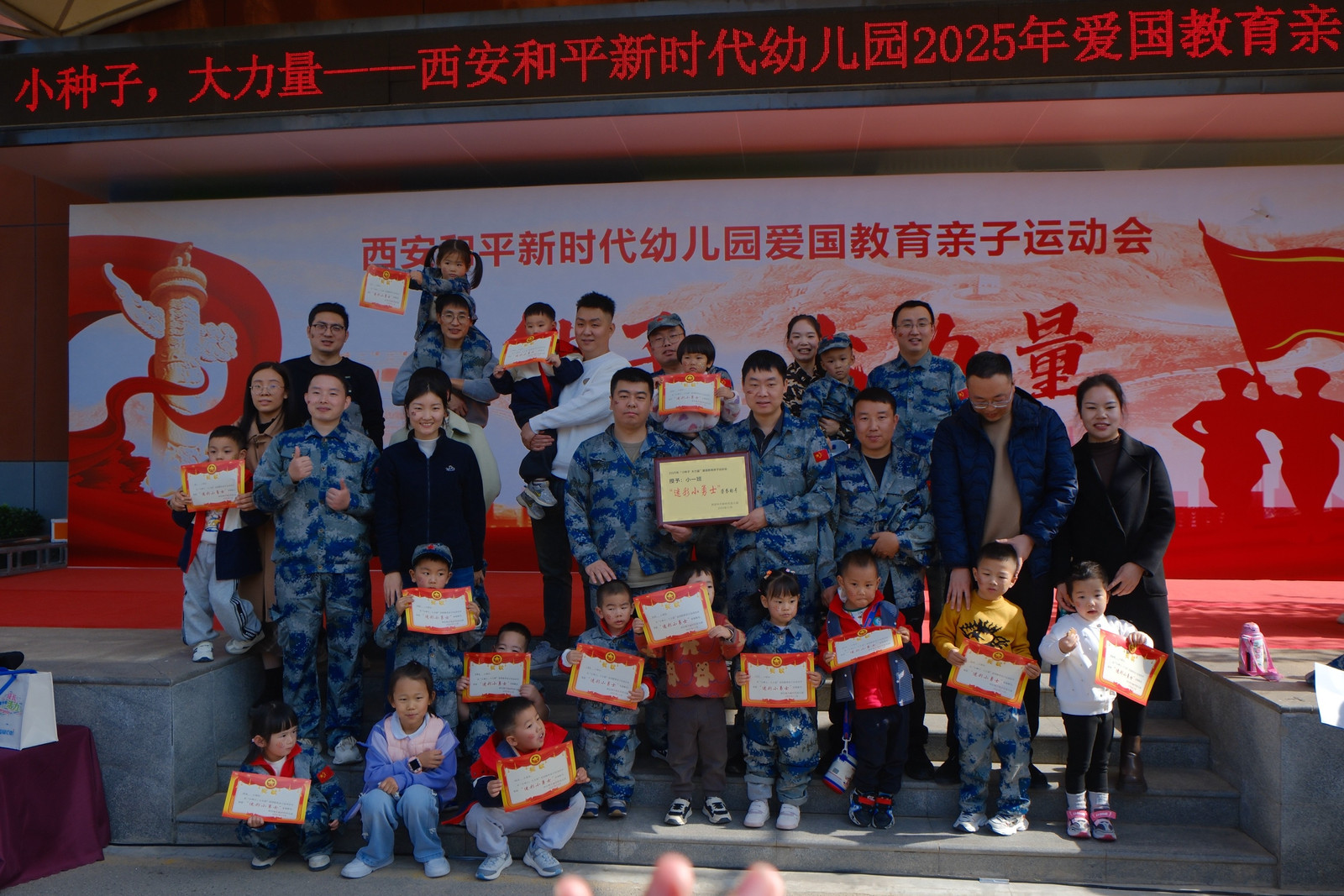 3D0uuwdbauZFviIO.jpg 22.jpg