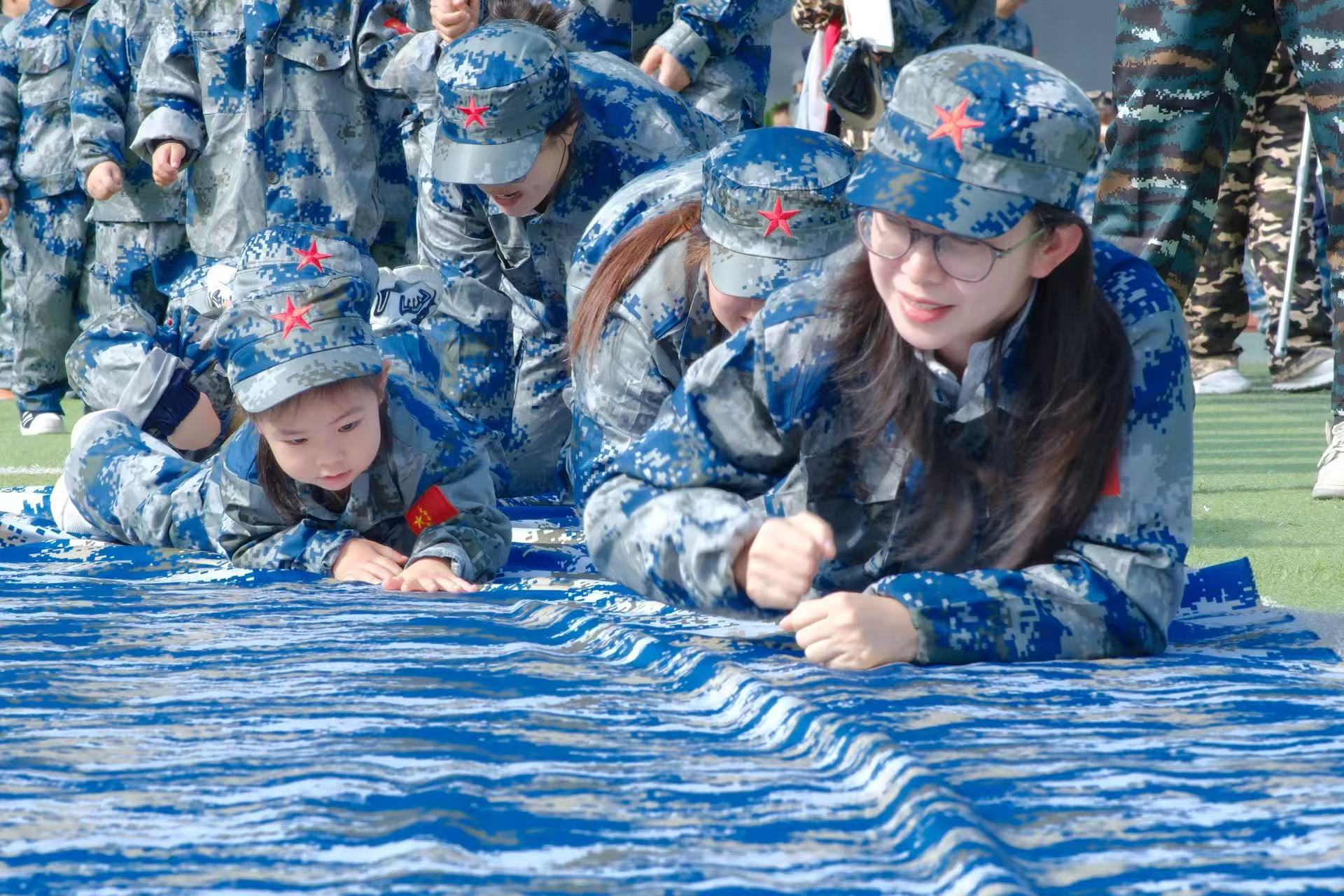 hawIDFEVGRteRjLA.jpg 12.jpg