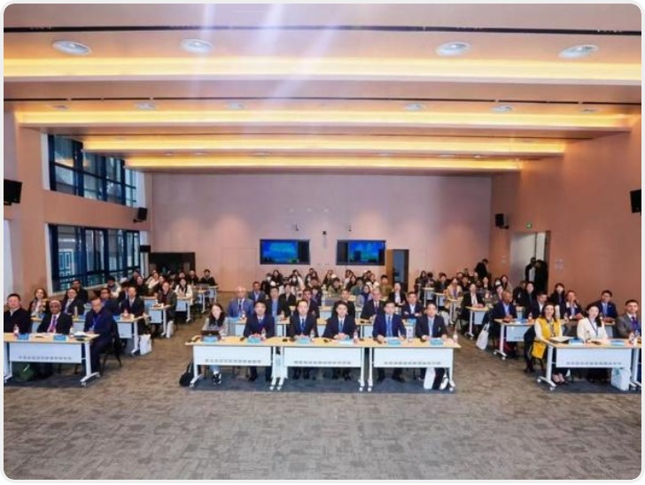 中外学者齐聚西安建大 共签“双碳”人才全球倡议