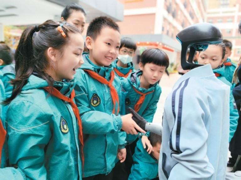 KWxUBXsxjCUc64mL.jpg acb868c2-fca6-45a2-bc62-00d1abdb7e5d.jpg