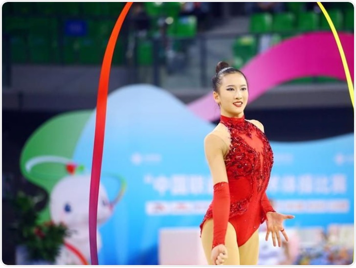 高清组图丨王子露艺术体操个人全能折桂