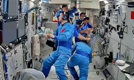 六位航天员一同在轨工作忙 神二十乘组已在轨超200天