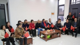 神20航天员平安归来 陈中瑞父亲：我想给他一个大大的拥抱