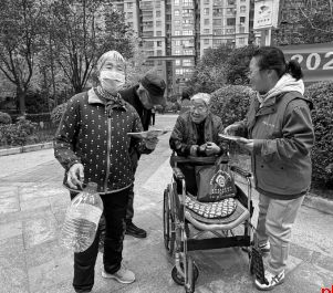 “每个单元楼张贴了供热报修二维码”