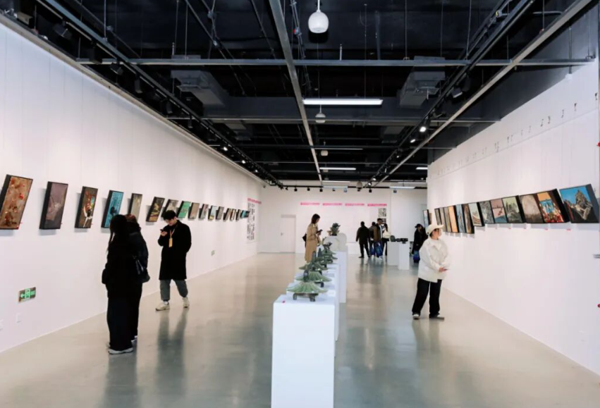 EQZ9kZZot61Y7GDj.png image.png