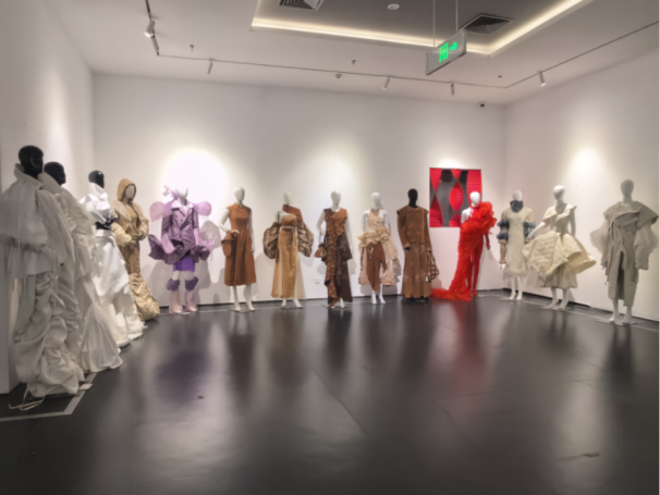 cZEzqsl2kGVT0Pex.png image.png