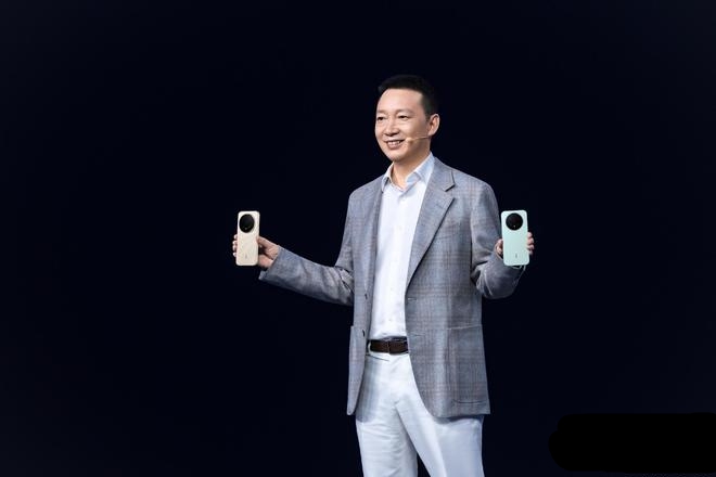 荣耀CEO李健发文庆祝新荣耀5周年