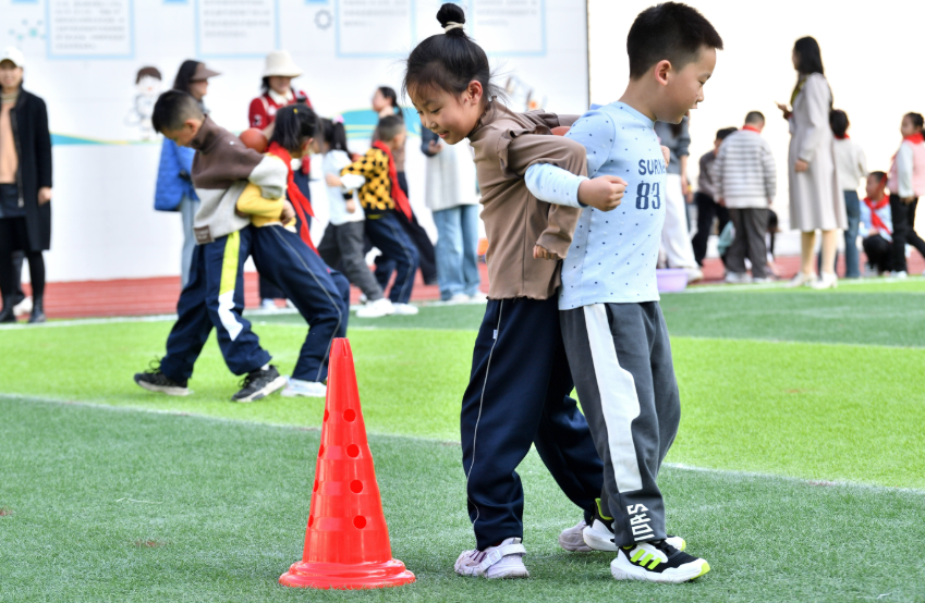 阳光体育节 活力满校园