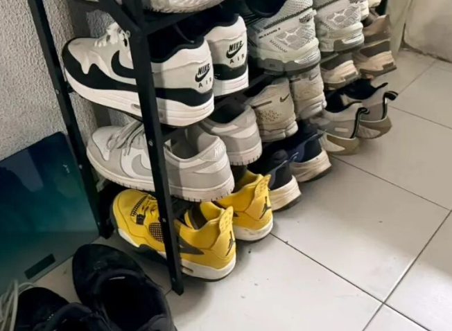 为收藏观赏 男子专偷同楼邻居旧球鞋 被采取刑事强制措施