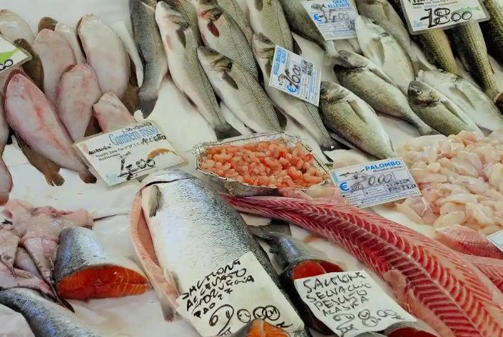 中国暂停进口日本水产品？外交部回应