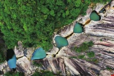 4位摄影师耗时6载拍出大秦岭