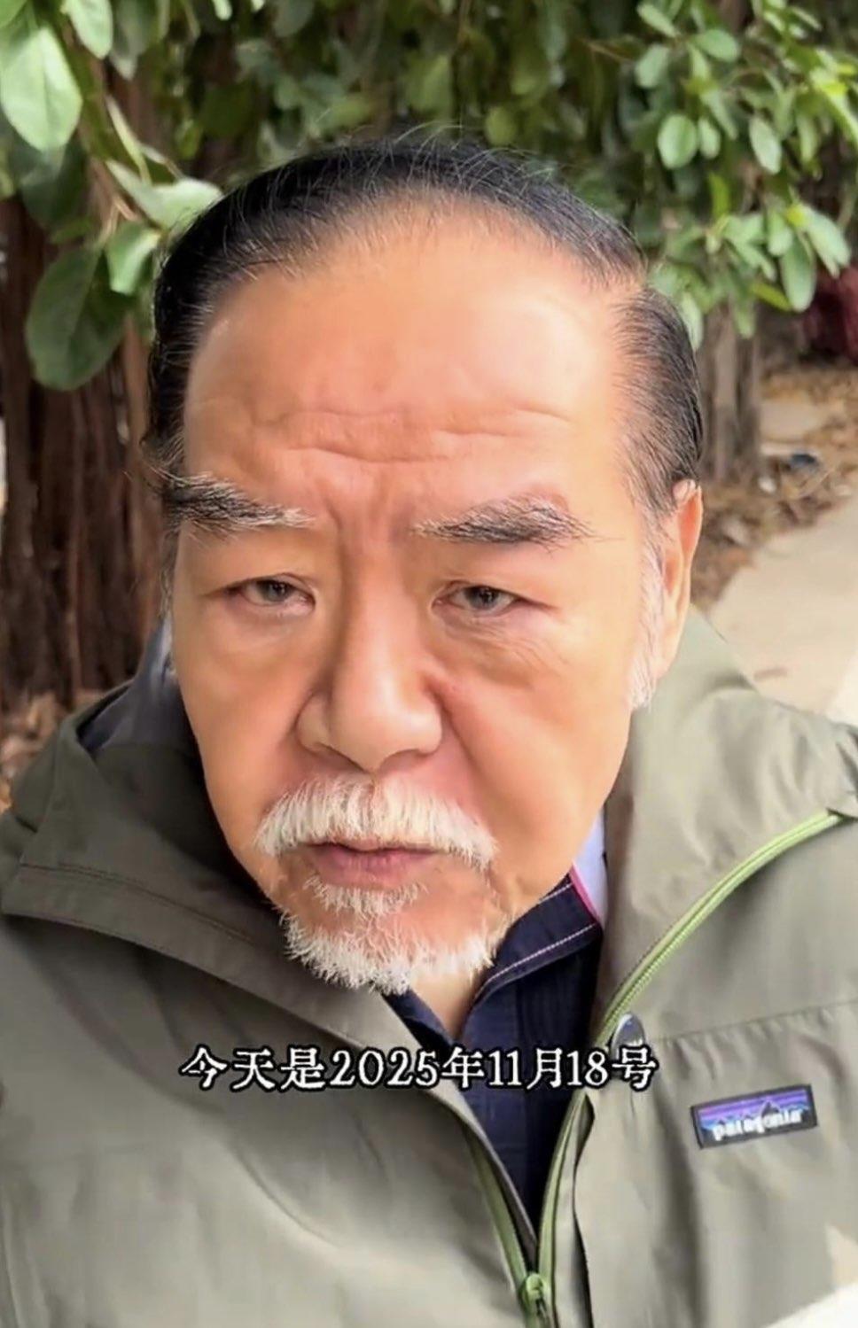 郑则仕拿报纸出镜辟谣：我没死！承认做生意失败 变卖家当还债