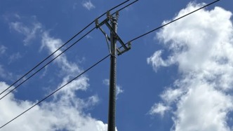 云南昭通通报电杆影响村民新建房屋需迁移：已开展沟通协商