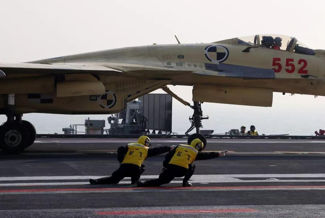 13年前“航母style”火遍全国 如今三航母“舰”指深蓝