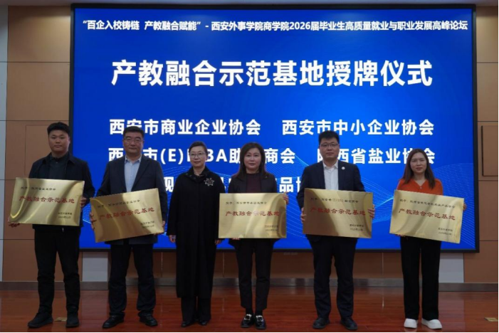 AL9QkLTL5zgjHcIC.png image.png