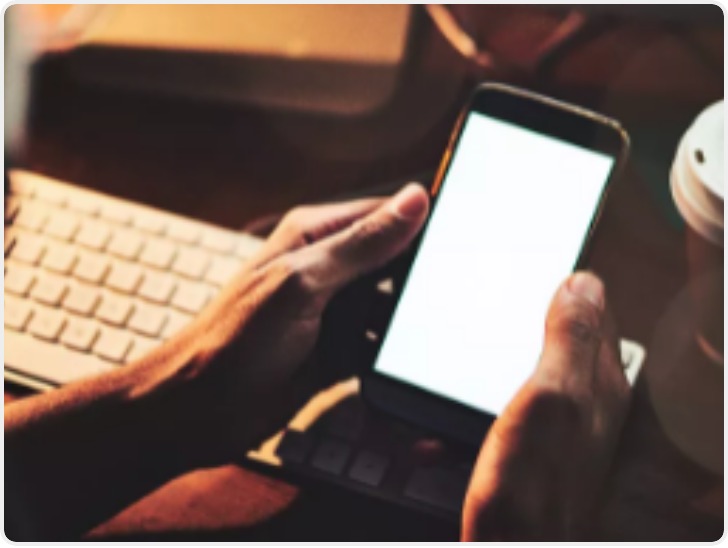 霍启刚发文：非常关注香港大埔火灾 捐赠3000万港元支援